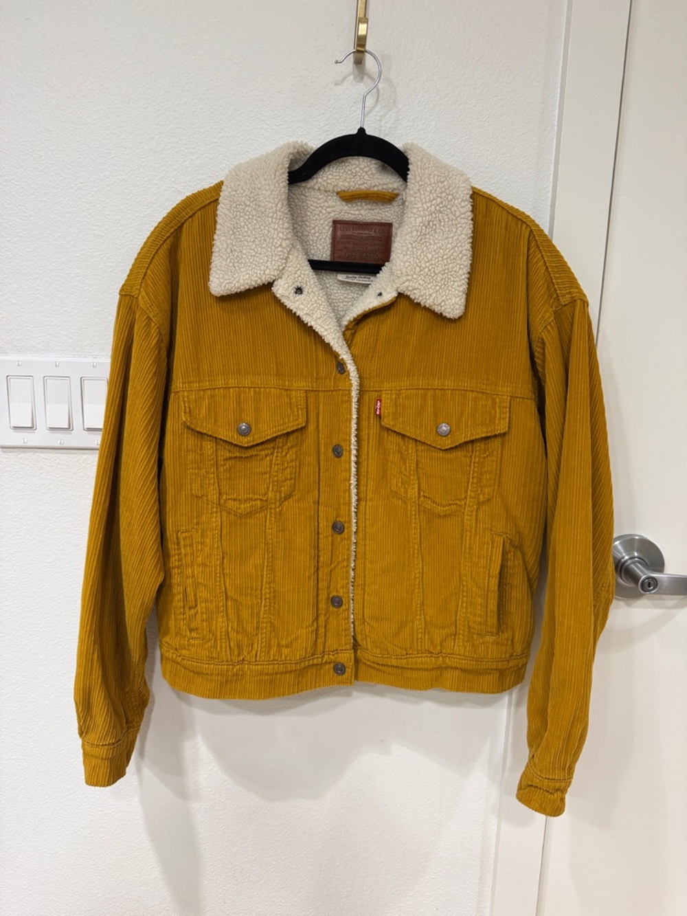 Levi's 90s Corduroy Sherpa-Lined Trucker Jacket in Mustard Yellow